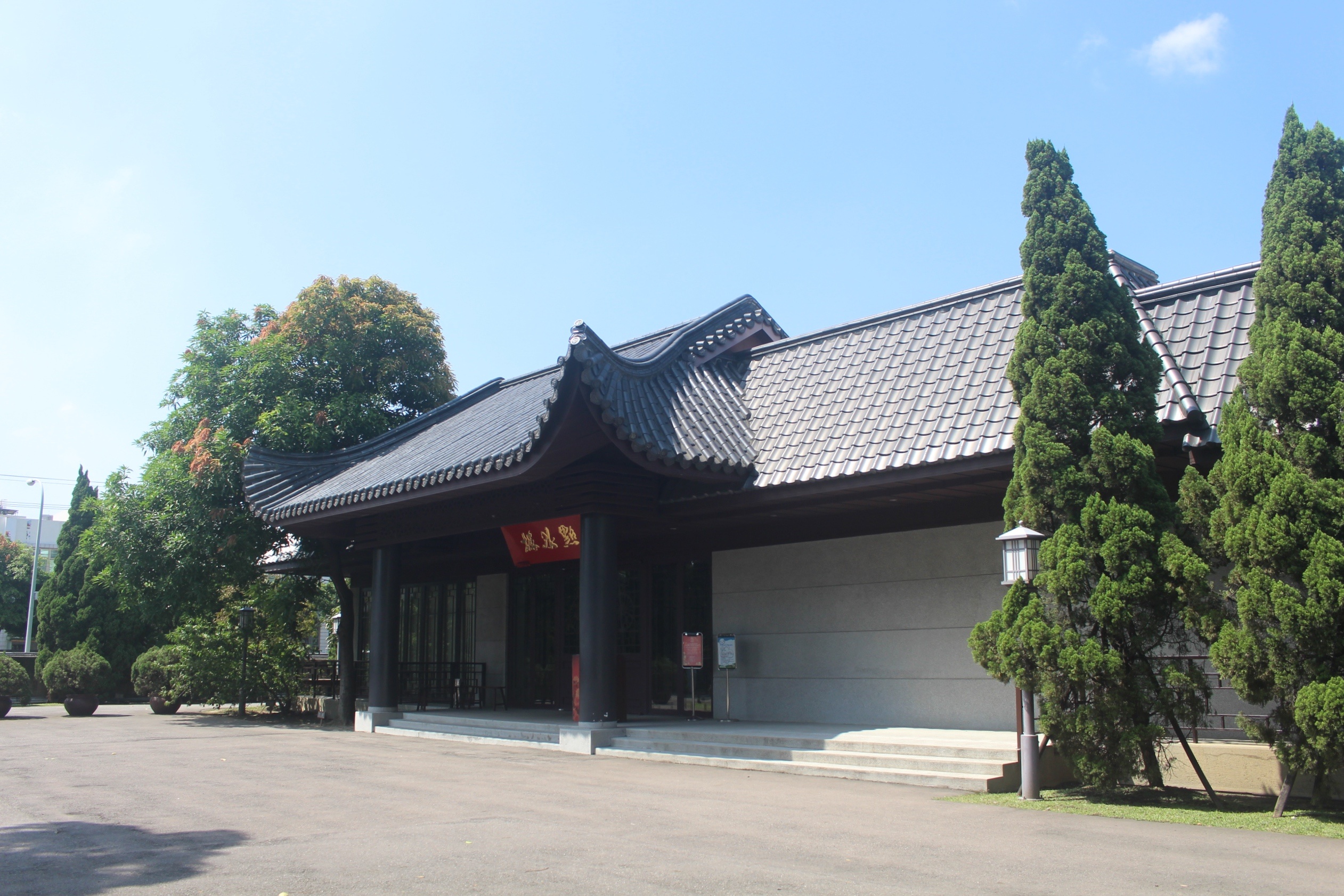 【桃園 點水樓】工業區藏身東方樓。品嚐秋蟹好時機！更不能錯過No.1彩色小籠包