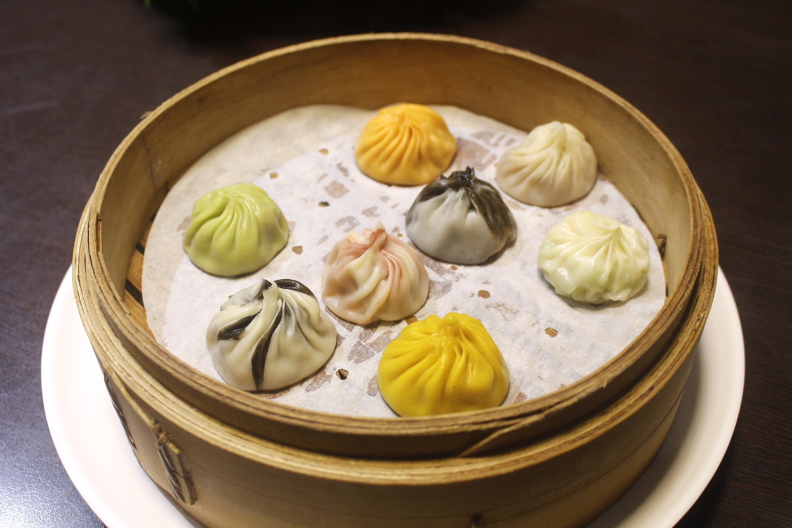 【桃園 點水樓】工業區藏身東方樓。品嚐秋蟹好時機！更不能錯過No.1彩色小籠包