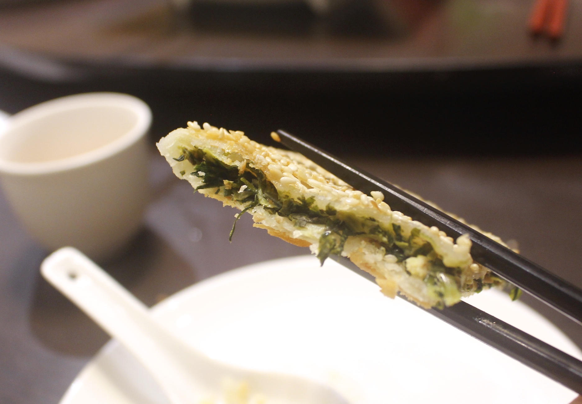 【桃園 點水樓】工業區藏身東方樓。品嚐秋蟹好時機！更不能錯過No.1彩色小籠包