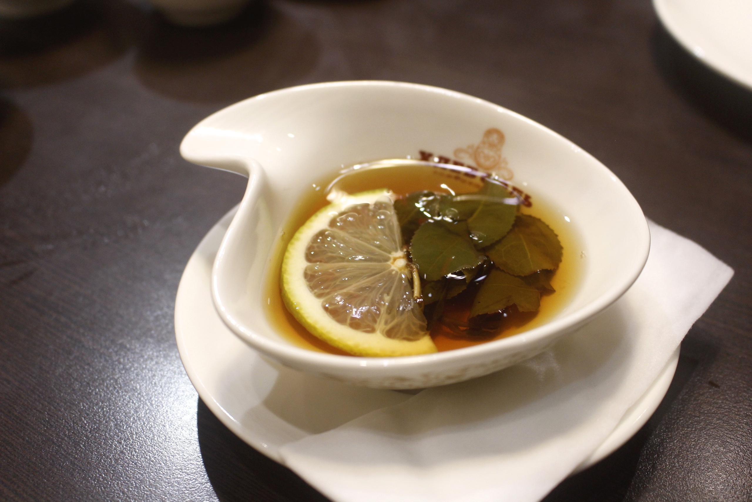 【桃園 點水樓】工業區藏身東方樓。品嚐秋蟹好時機！更不能錯過No.1彩色小籠包