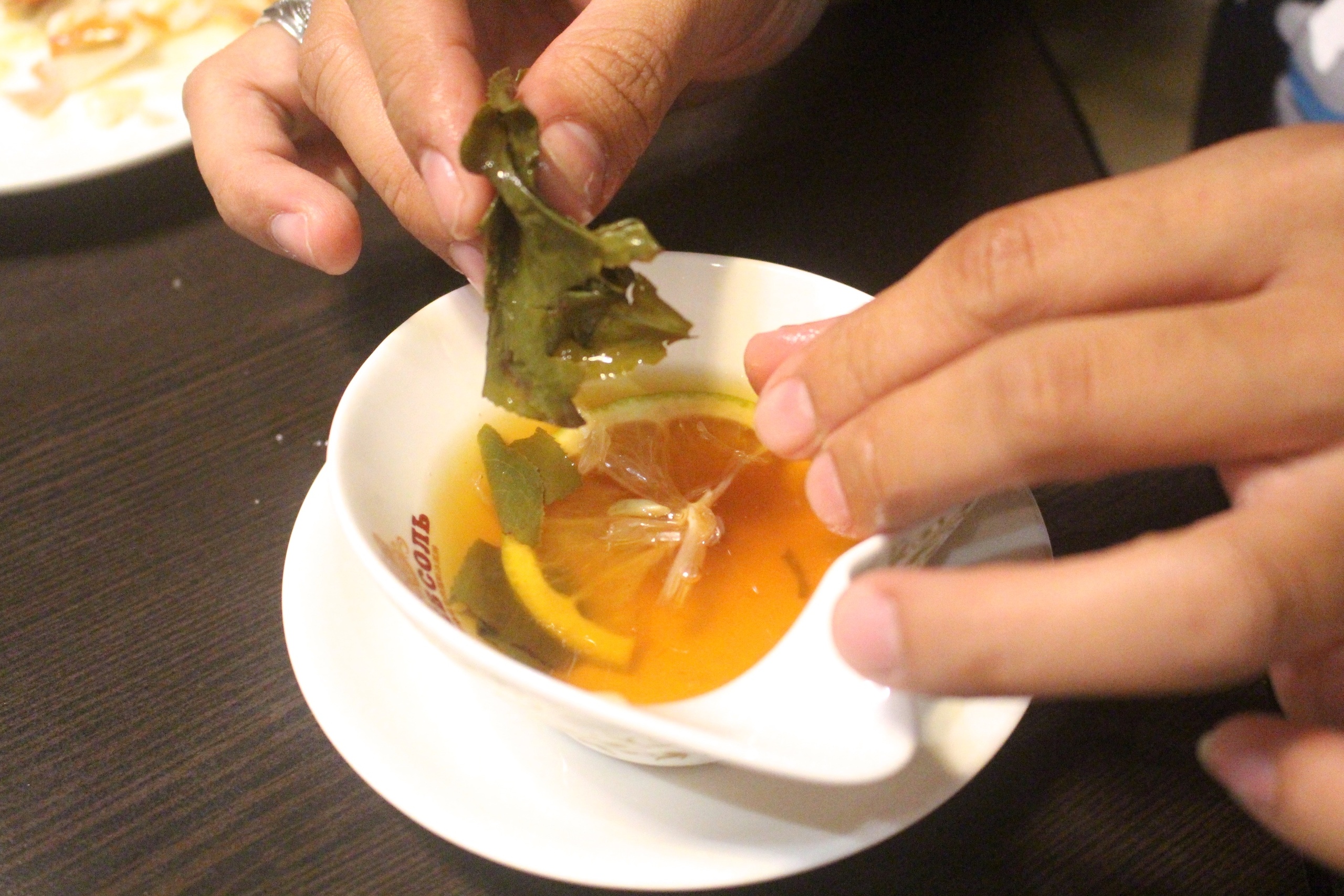 【桃園 點水樓】工業區藏身東方樓。品嚐秋蟹好時機！更不能錯過No.1彩色小籠包