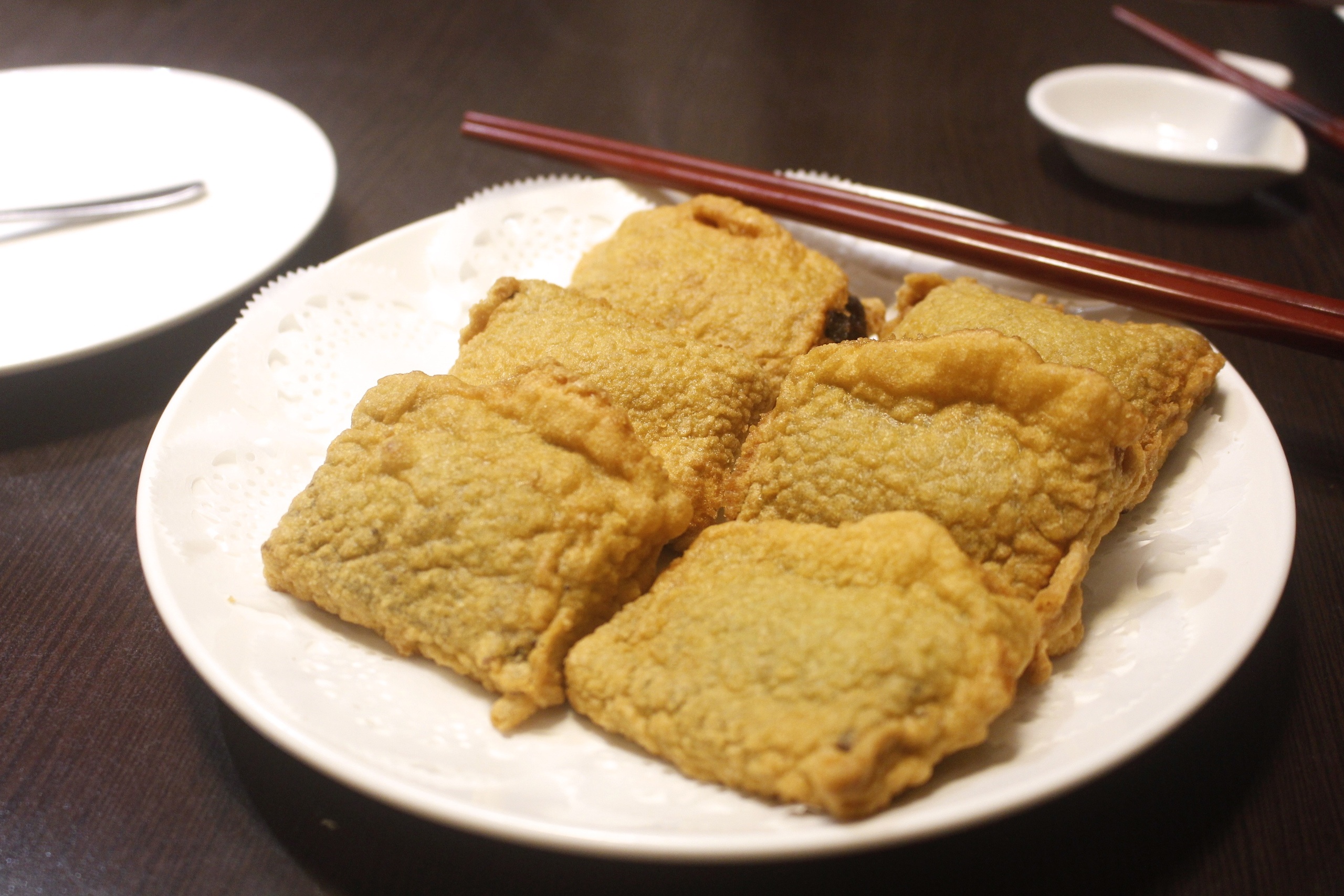 【桃園 點水樓】工業區藏身東方樓。品嚐秋蟹好時機！更不能錯過No.1彩色小籠包