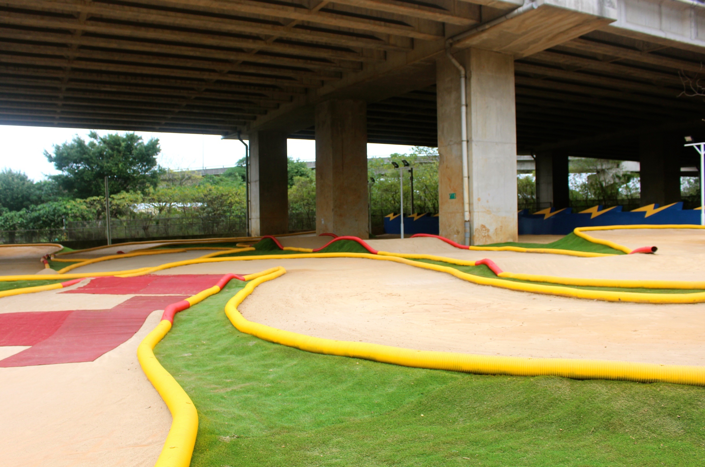 平鎮(zhèn)運動公園,越野跑道,遙控越野賽車場