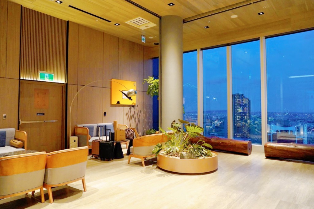 承億酒店 TAi Urban Resort,高雄住宿,高雄景點,住宿酒點,承億酒店,高雄總圖,承風書店,高空懸挑透明無邊際泳池,無邊際泳池,南部住宿,健身房,拳擊場